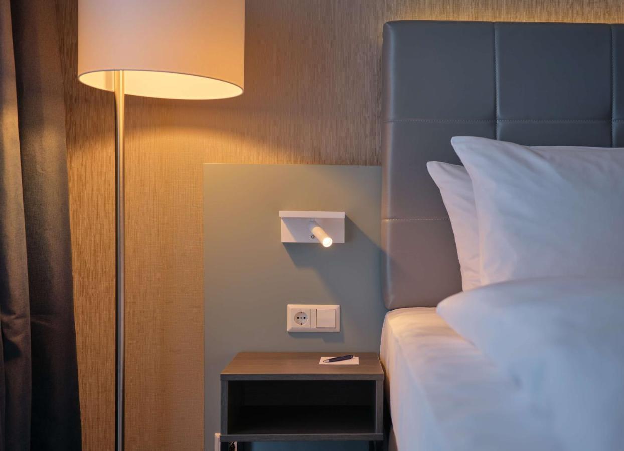 Dorint Parkhotel Frankfurt / Bad Vilbel Bagian luar foto
